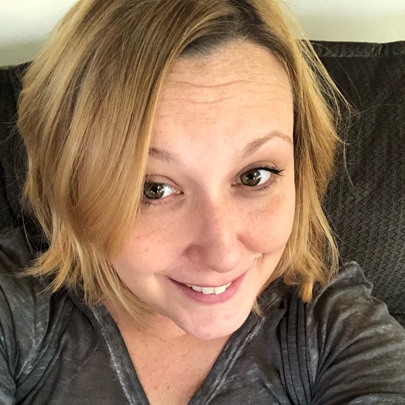 Meet your Posher, Maegan - Picture 1 of 1